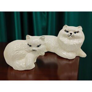 Vintage 1970's Hand Painted Glazed Fired Ceramic White Persian Long Hair Cat Kit